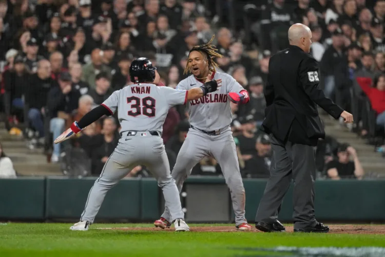 Ramírez homers as the Guardians beat the White Sox 9-5 to force a decisive Game 5 in ALDS